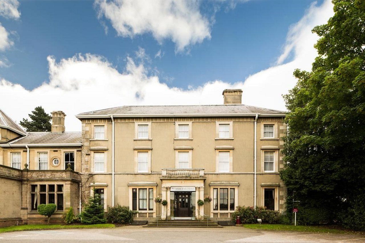 Mercure Burton Upon Trent, Newton Park Экстерьер фото